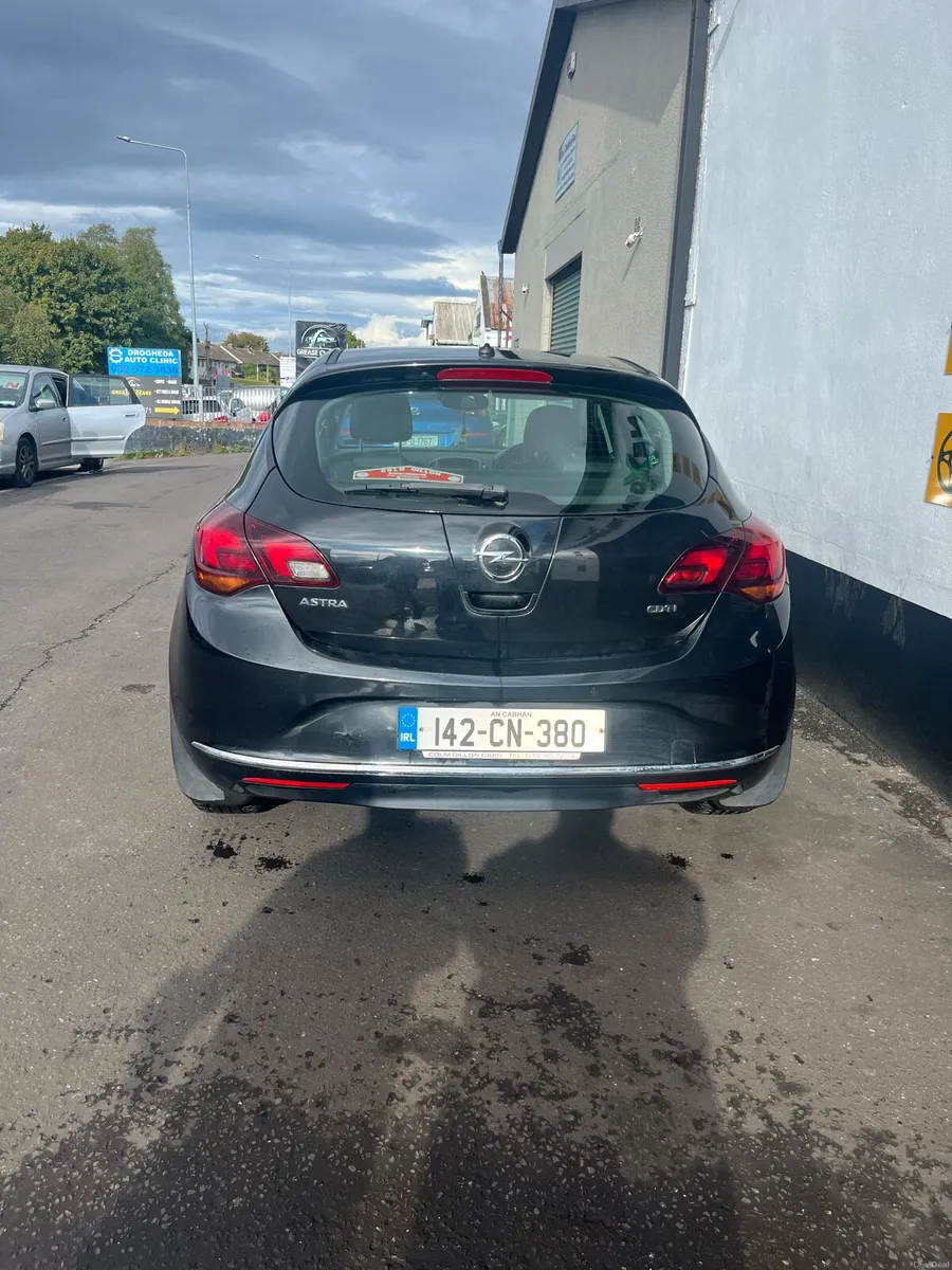 Opel Astra SE 1.7 CDTI 110PS 5DR - Image 2