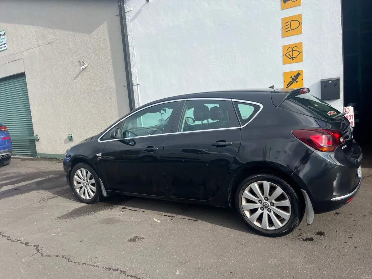 Opel Astra SE 1.7 CDTI 110PS 5DR - Image 3