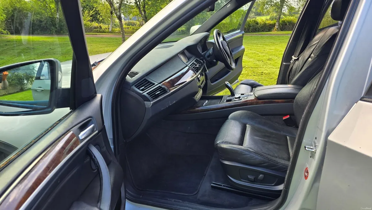 BMW X5 Crew Cab Tax & Test - Image 3