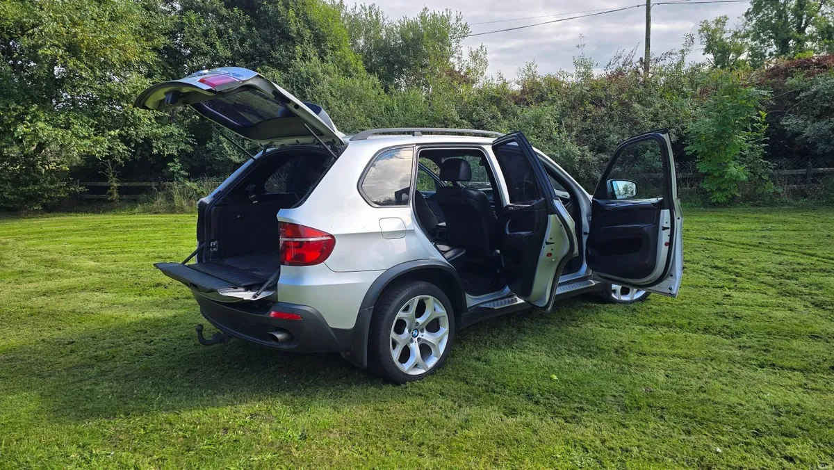 BMW X5 Crew Cab Tax & Test - Image 4