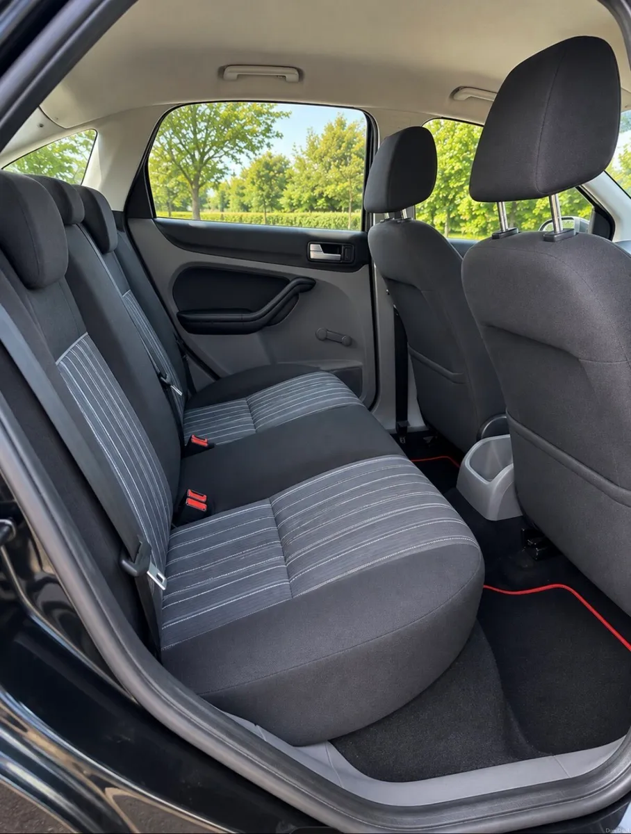 Ford Focus 2009 1.6 - Fully Serviced - Image 6