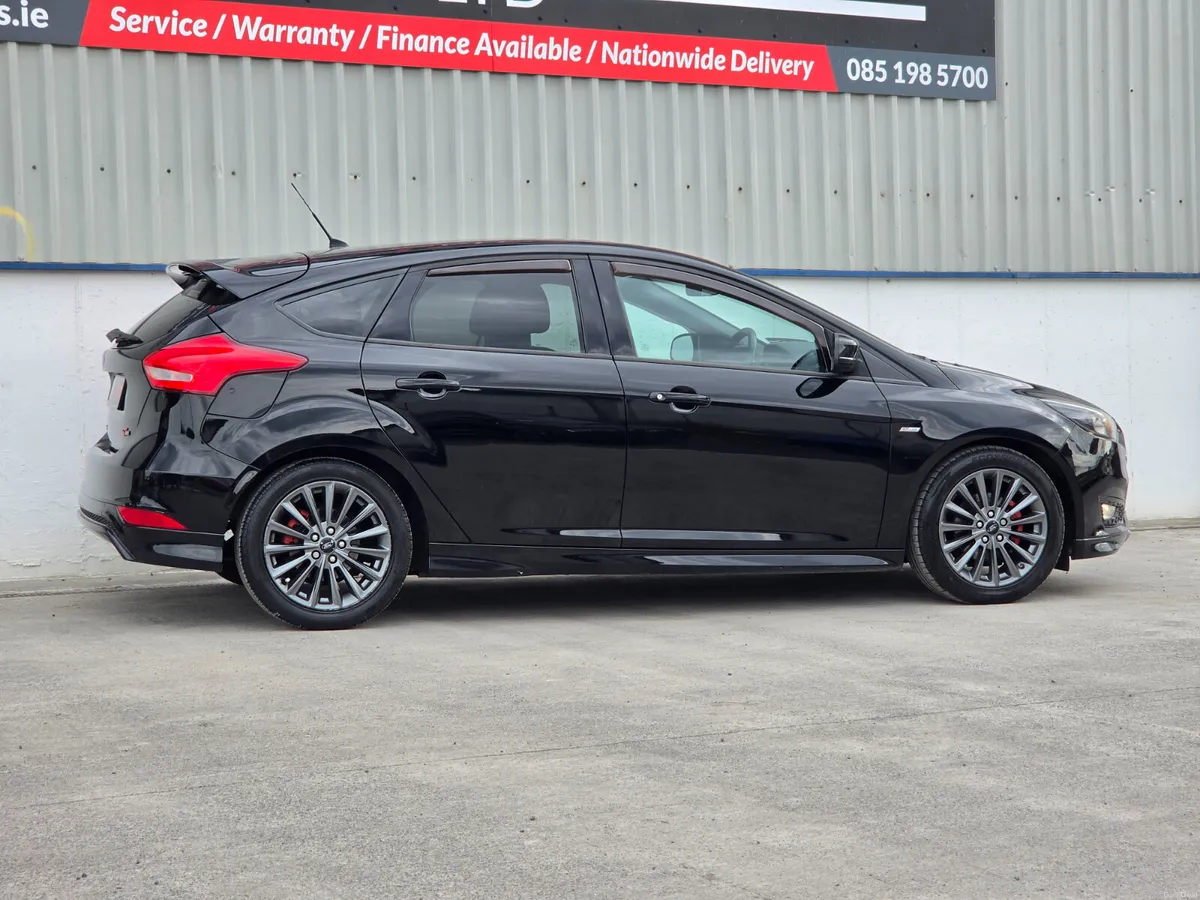 Ford Focus 2017 1.5 tdci ST-LINE - Image 6