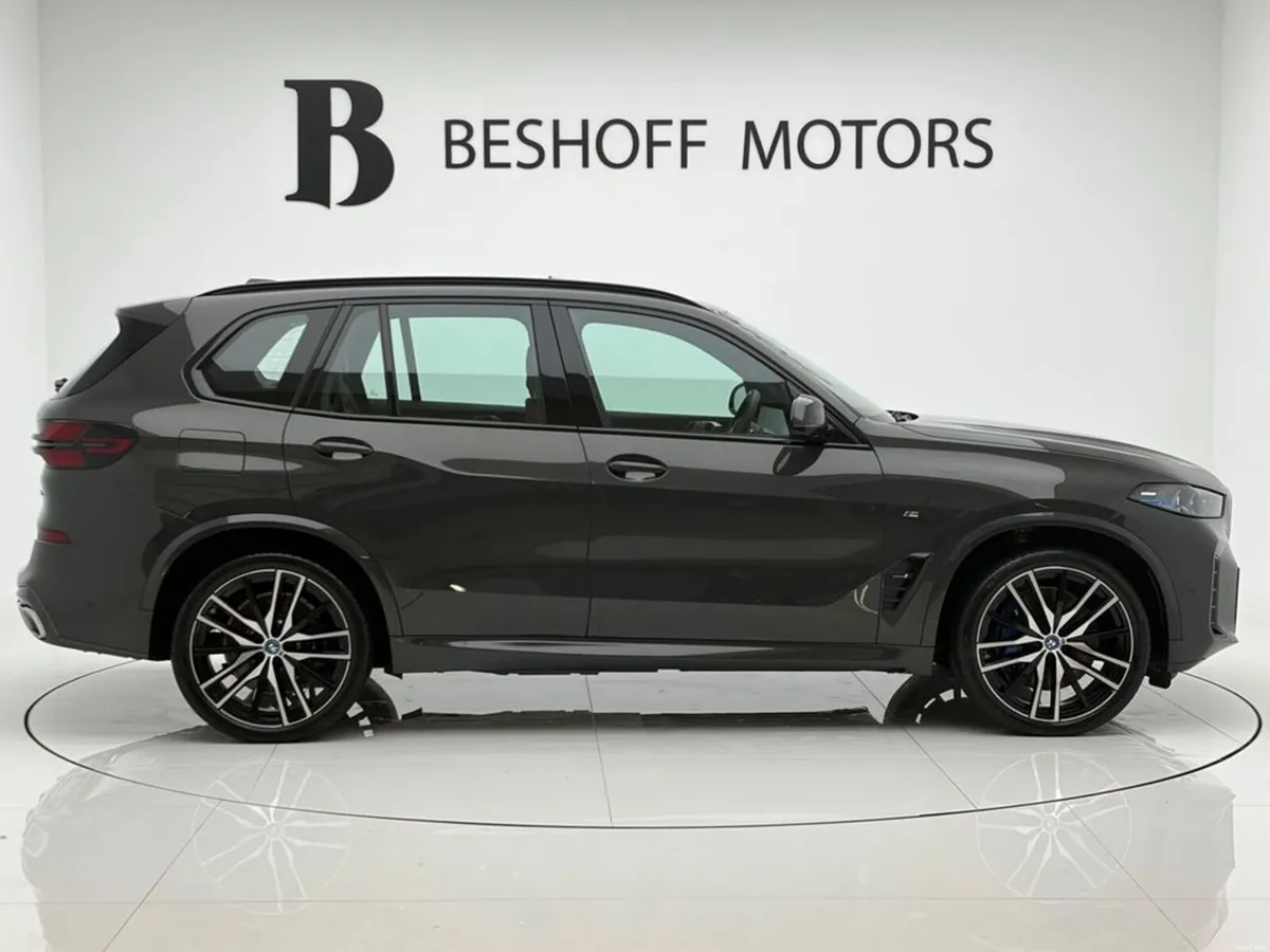 BMW X5 50e M-SPORT=PAN ROOF//LOW MILES//D REG=FULL - Image 6