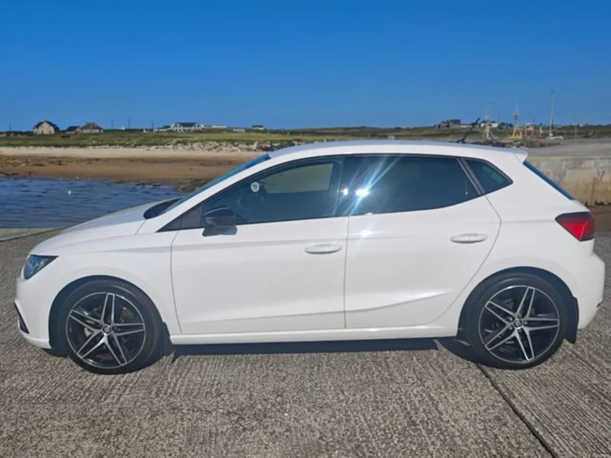 SEAT Ibiza 1.6tdi 95HP FR 5DR - Image 6