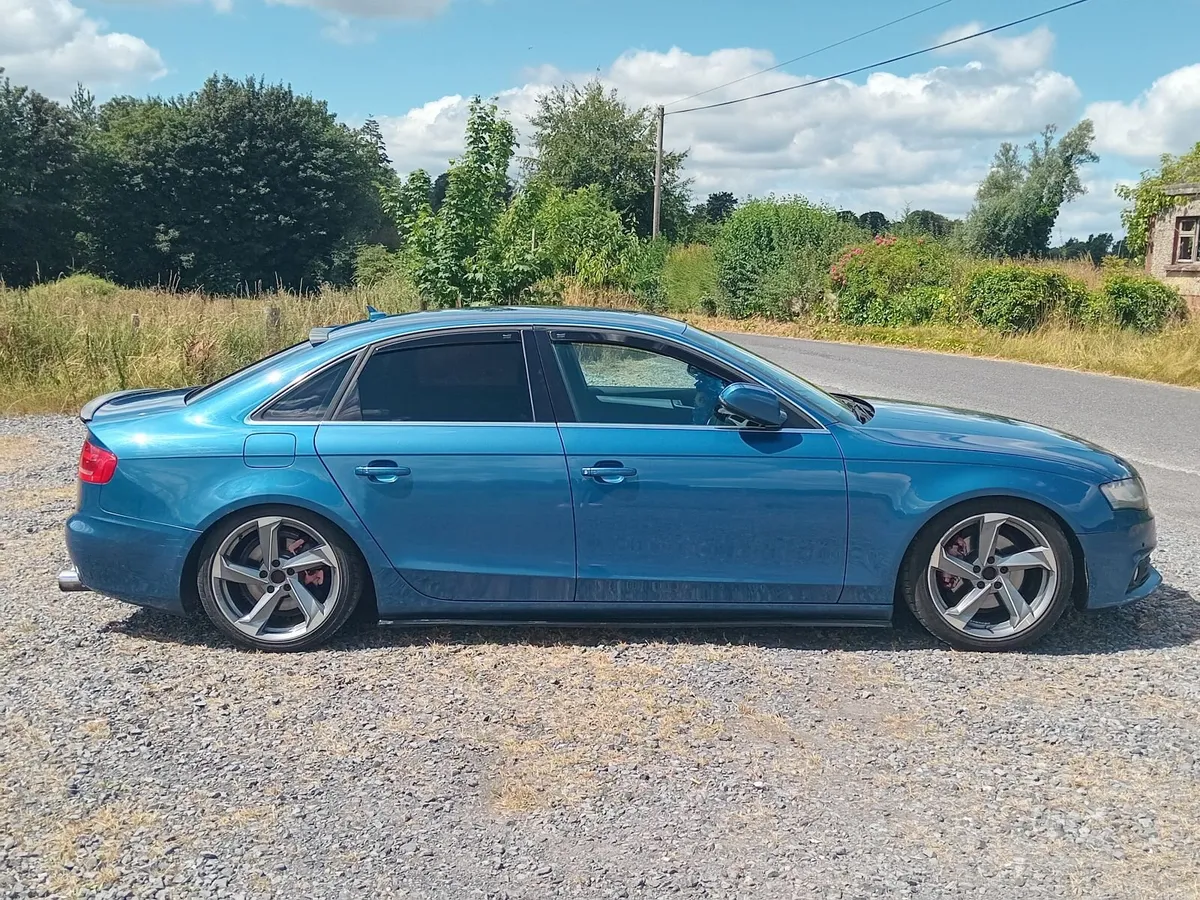 Audi A4 2011 - Image 1