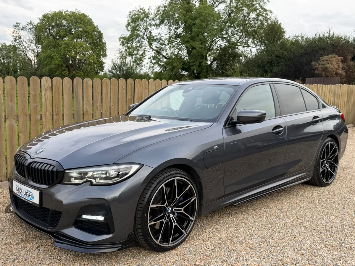 BMW 330e M Sport Pro - Image 3