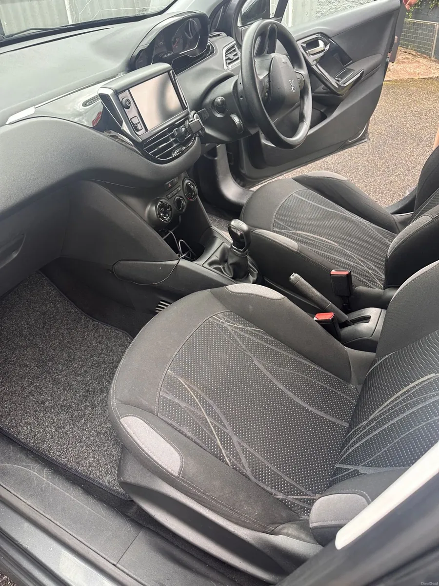 Peugeot 208 2013 - Image 6