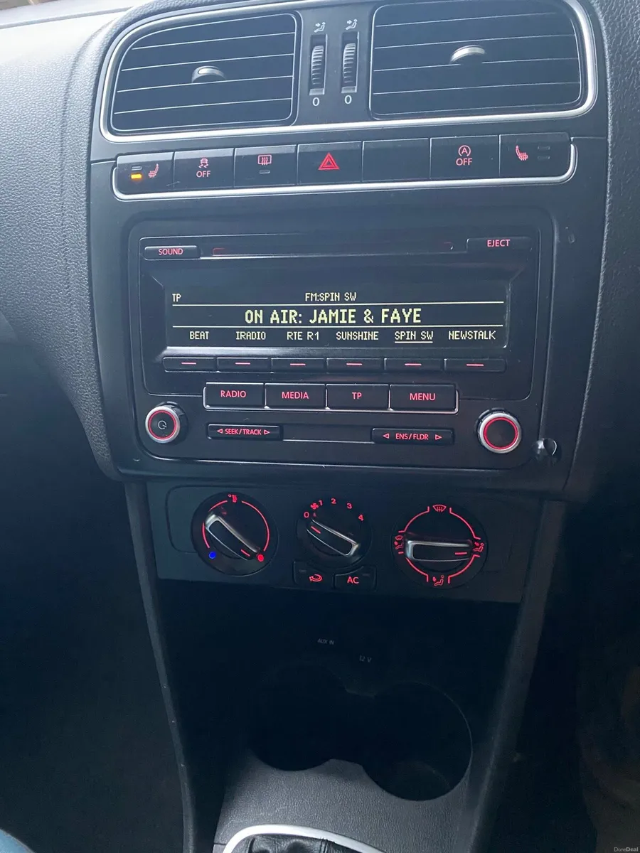 VW POLO TDI SPORT 🏏 HEATED SEATS EVERYTHING MINT - Image 4