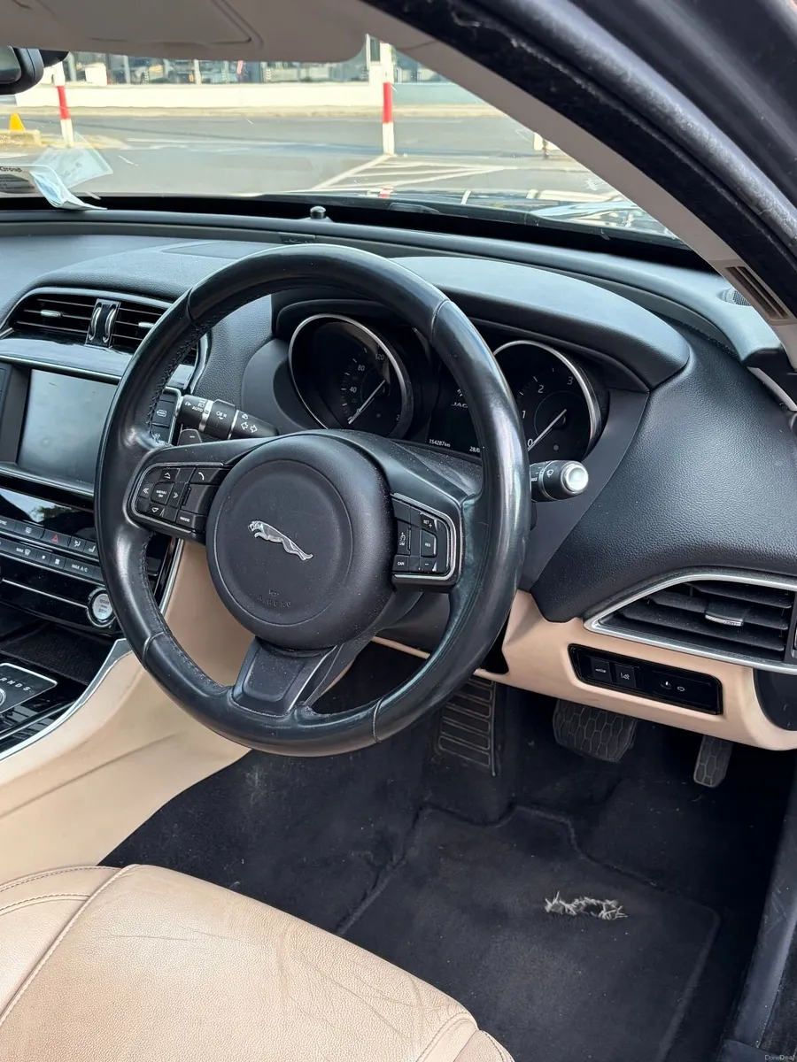 Jaguar XE 2017 - 2.0 D PRESTIGE 180PS - Image 3