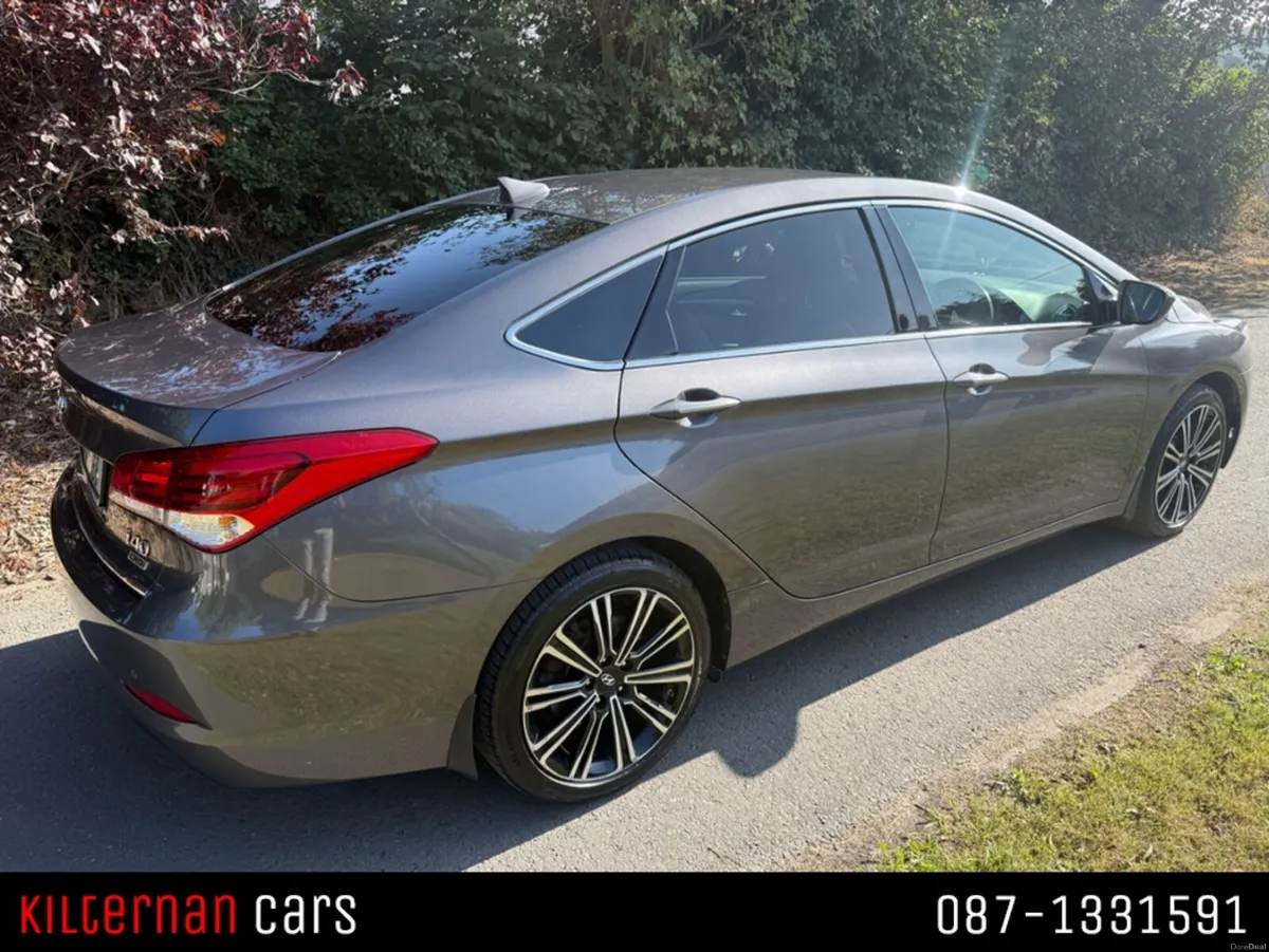 Hyundai i40 EXECUTIVE 5DR - Image 3