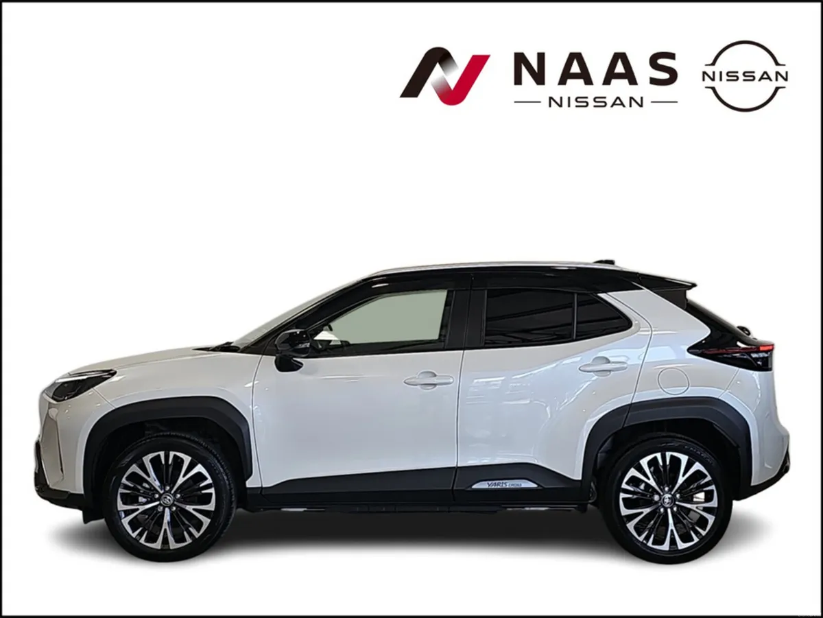 Toyota Yaris Cross 1.5 HYBRID SOL - Image 3