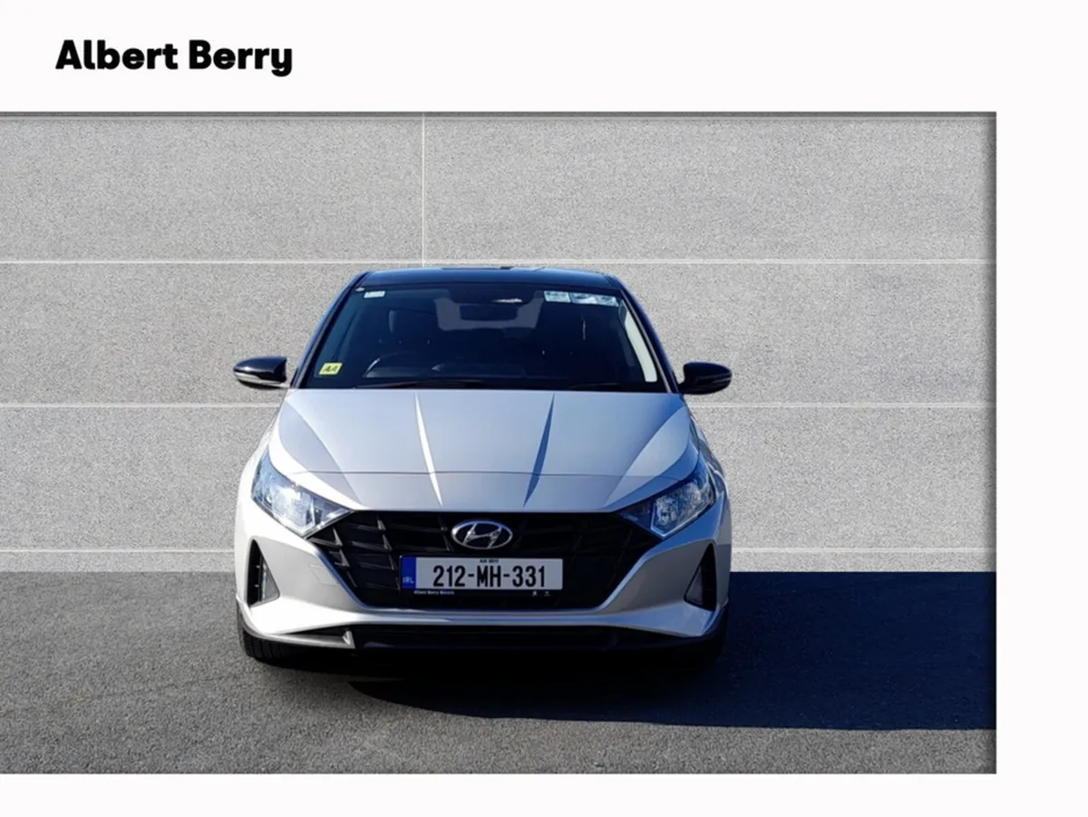 Hyundai i20 DELUXE PLUS 2TONE 5DR - Image 2