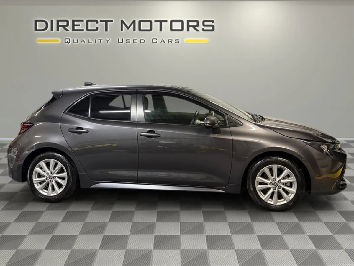 Toyota Corolla SPORT 1.8 6AA-ZWE219H - Image 4
