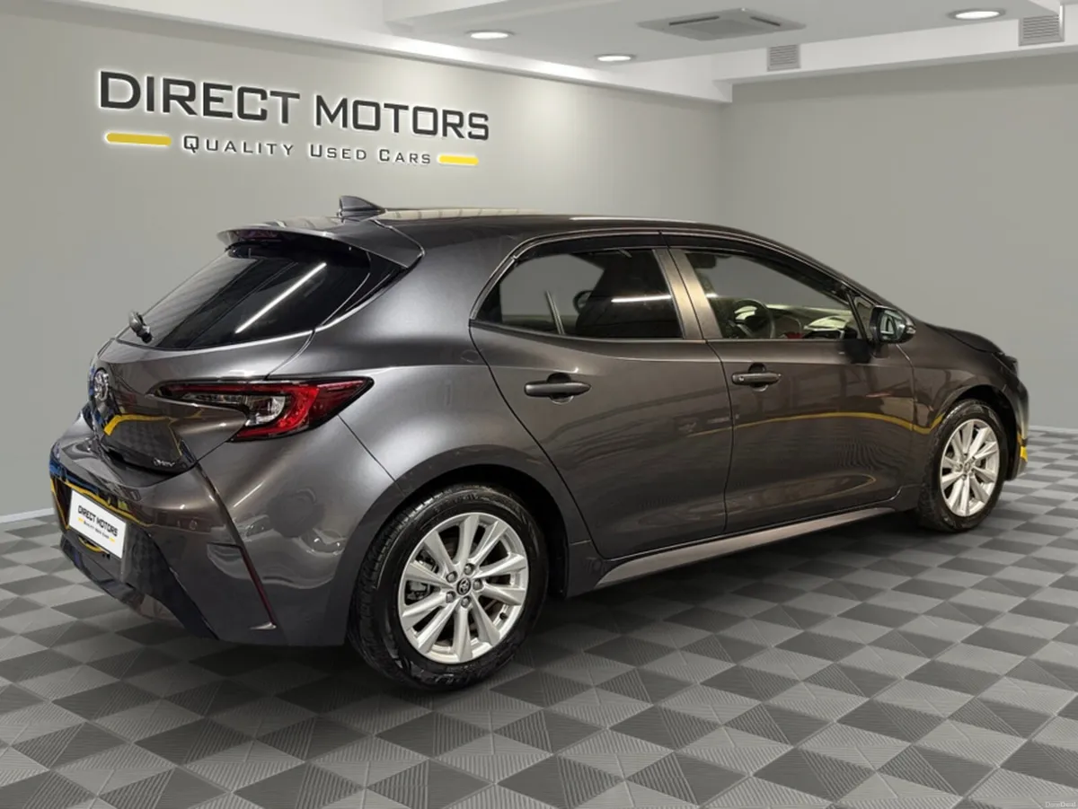Toyota Corolla SPORT 1.8 6AA-ZWE219H - Image 5