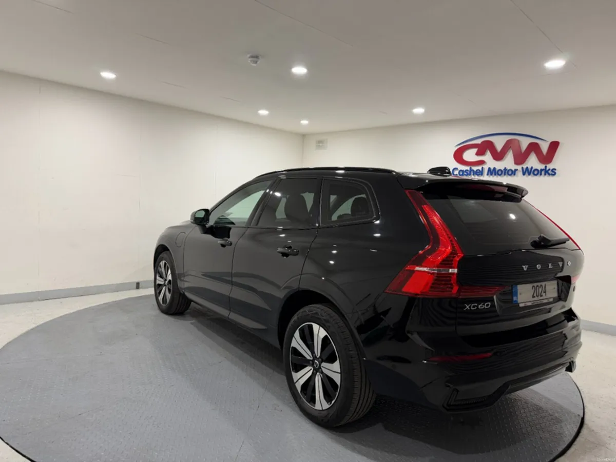 Volvo XC60 PLUS T6 RECHARGE AWD AUTO** PANROOF**FU - Image 5