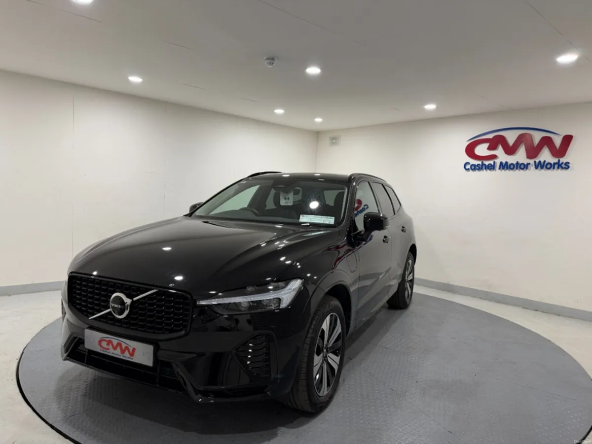 Volvo XC60 PLUS T6 RECHARGE AWD AUTO** PANROOF**FU - Image 3