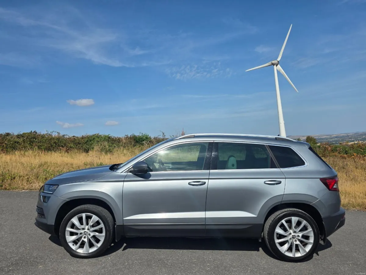 Skoda Karoq STYLE 1.6 TDI 116HP 4DR 5DR - Image 3