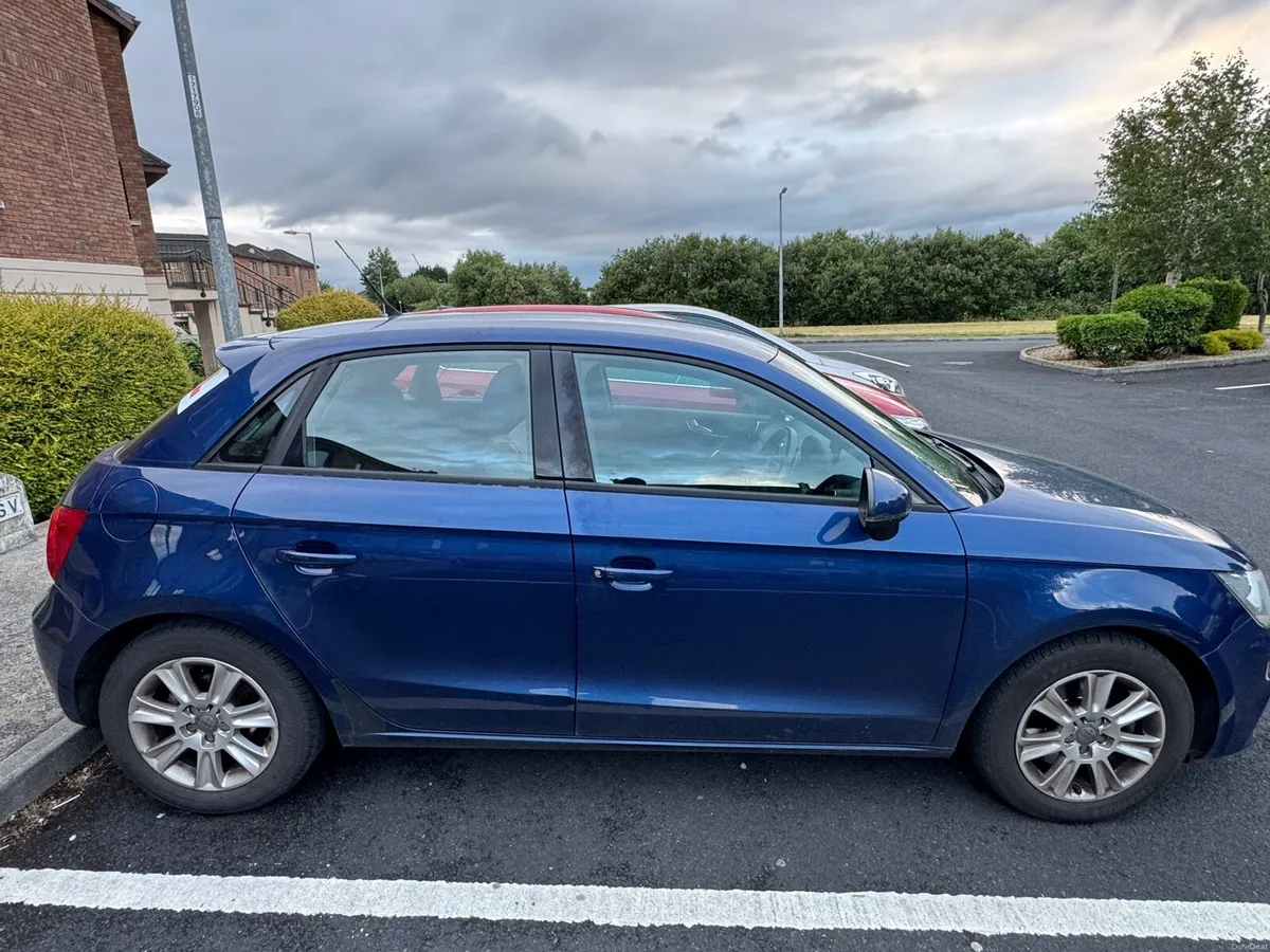 Car - Image 3