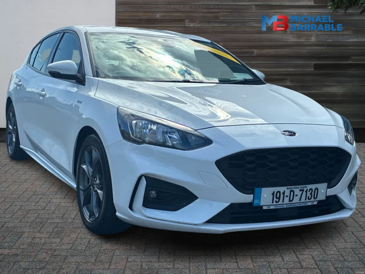 Ford Focus ST-LINE 1.0 ECOBOOST 125 125PS 4DR - Image 1