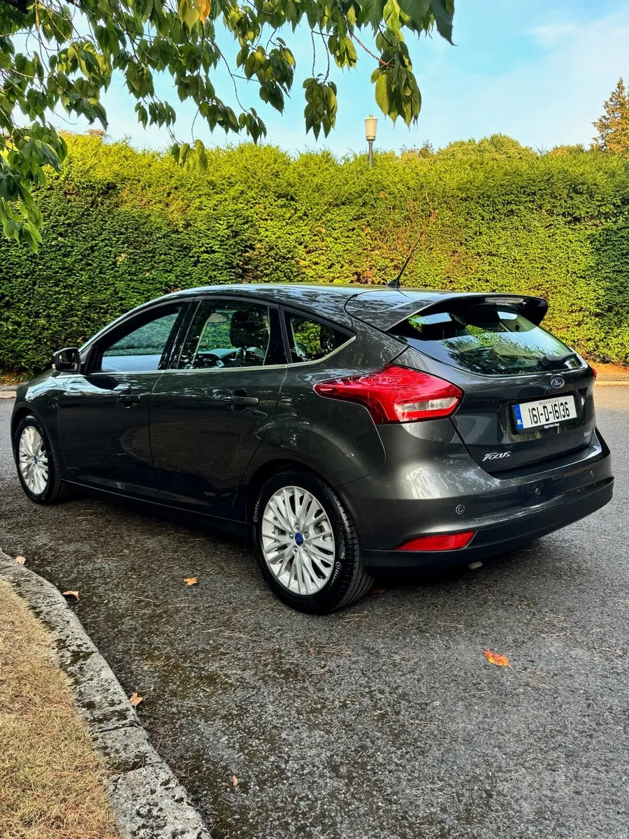 Ford Focus Zetec (HIGH SPEC/NEW NCT) - Image 4