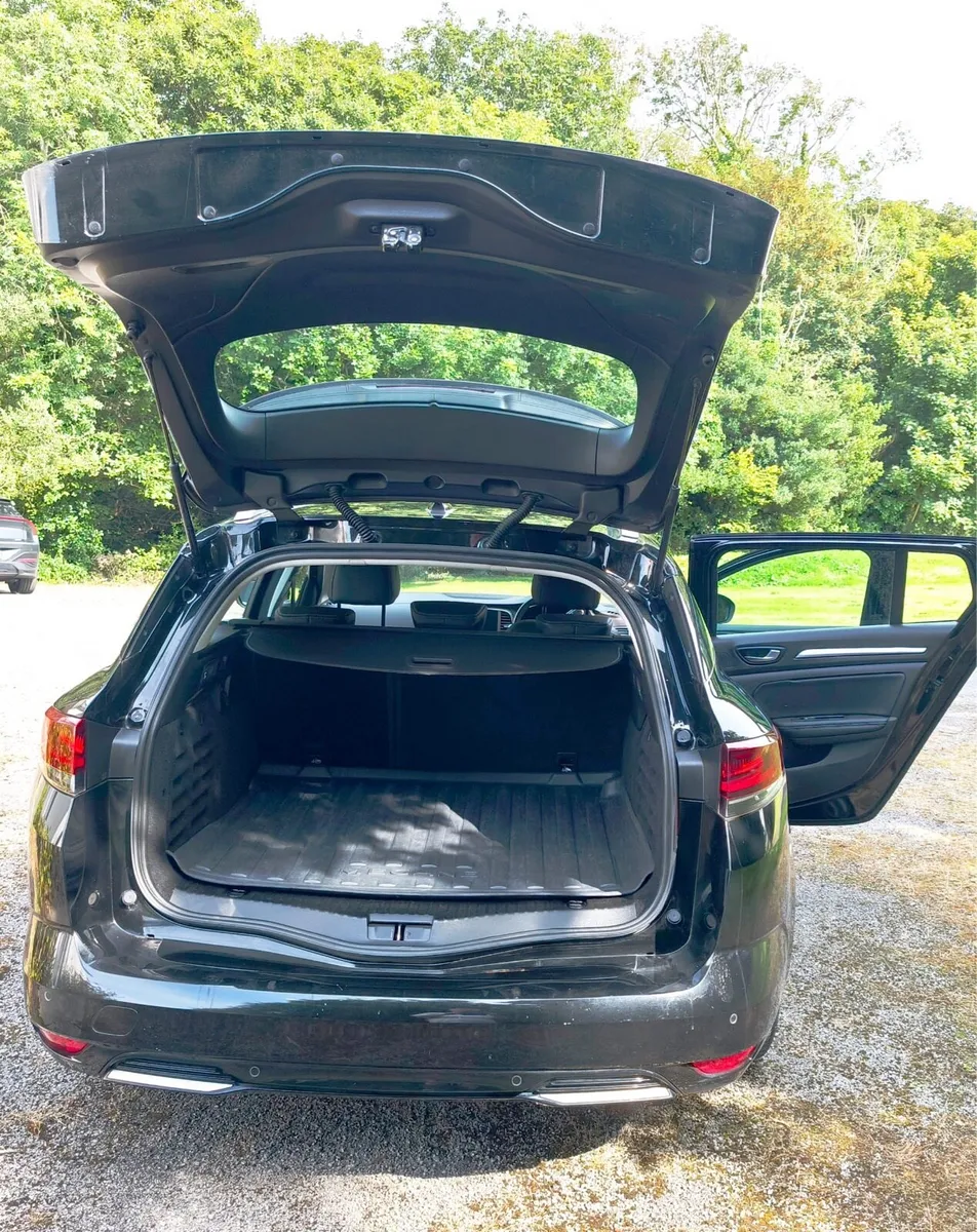Car - Image 4