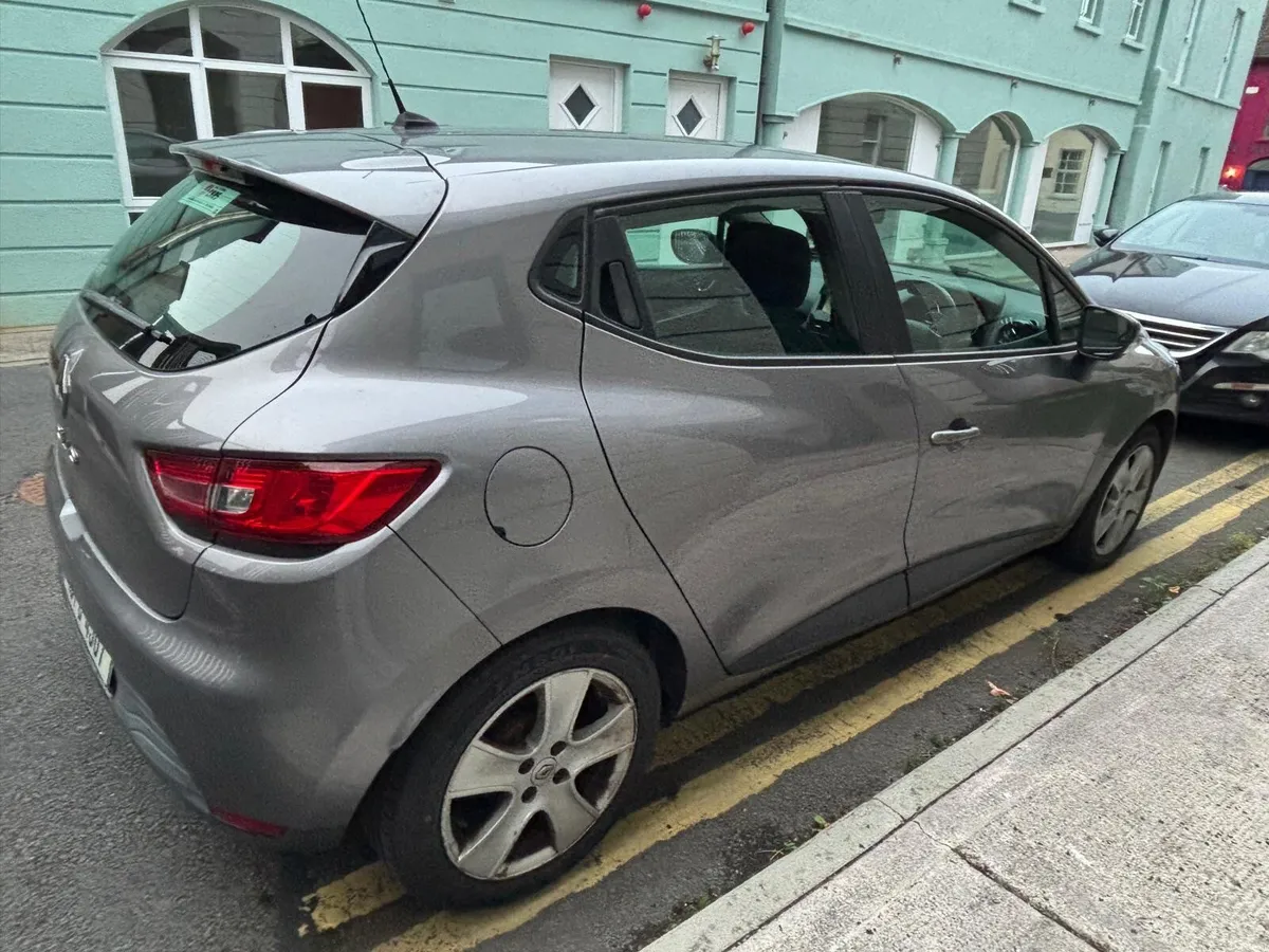 Renault Clio 2015 - Image 4