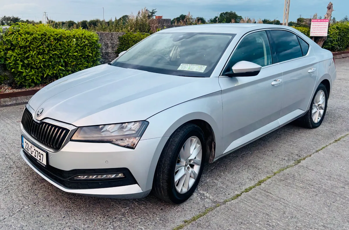 2022 Skoda Superb 2.0L AUTOMATIC - Image 5