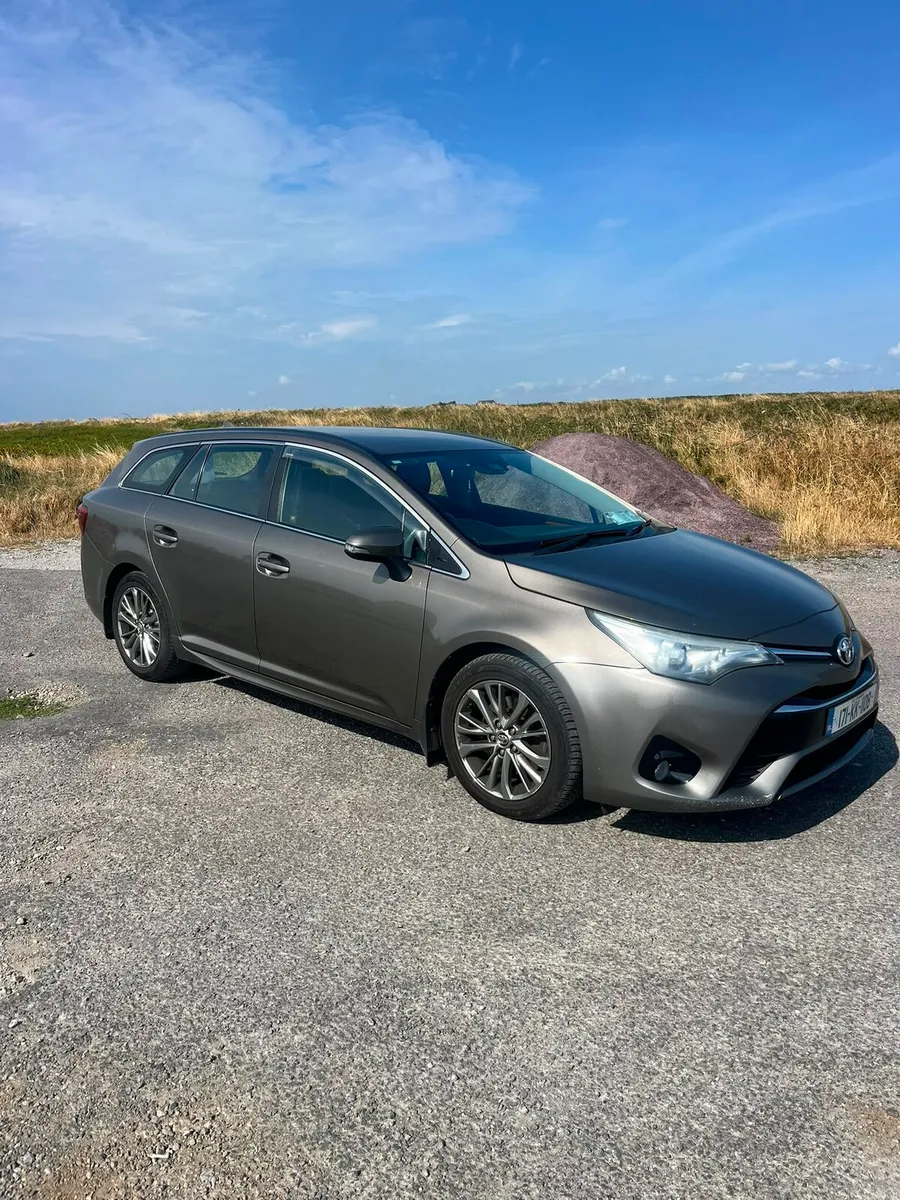 Toyota avensis estate - Image 1