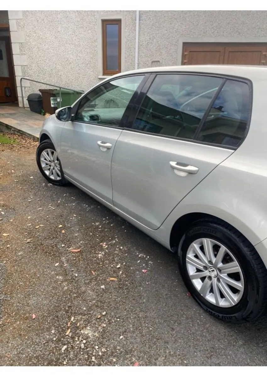 Volkswagen Golf 2011 - Image 5
