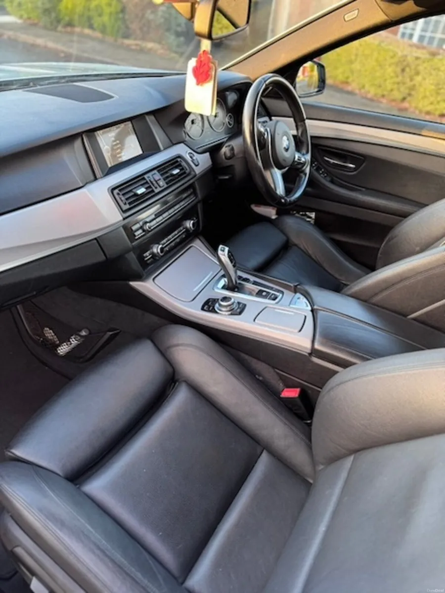 BMW 5-Series  M 2013 - Image 5