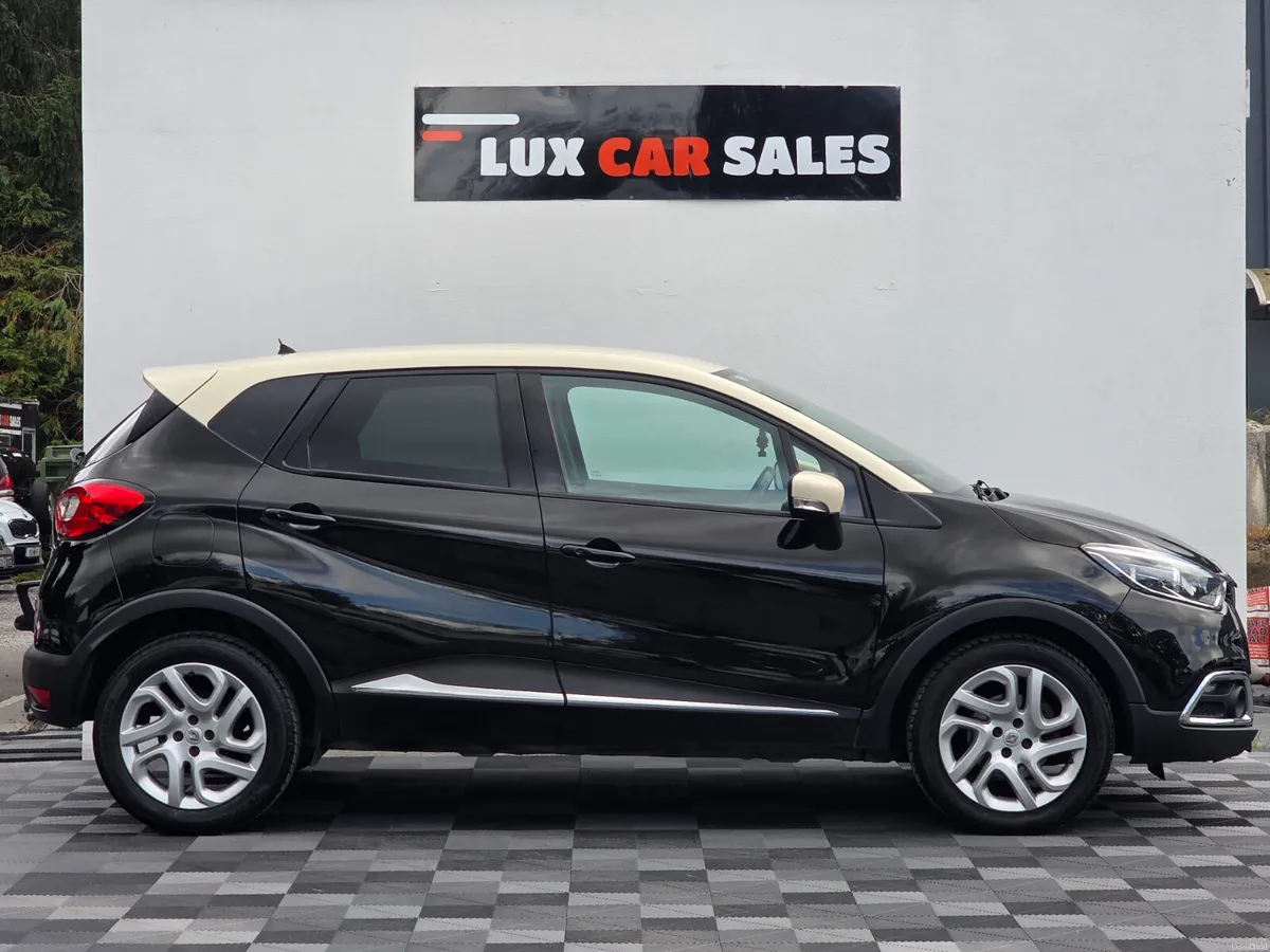 2017 Renault Captur 1.5 DCI INTENSE // SAT NAV - Image 2