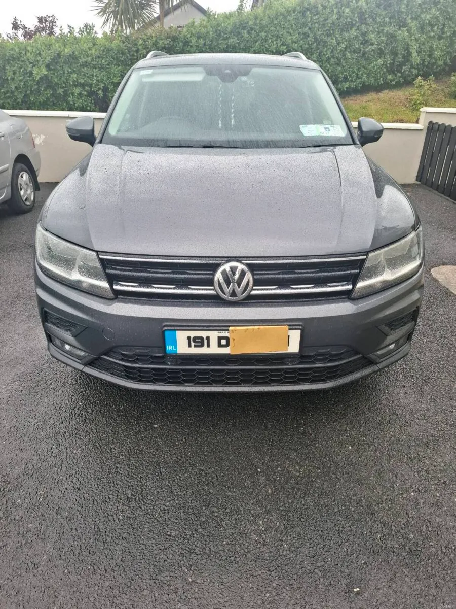 V  W Tiguan - Image 2