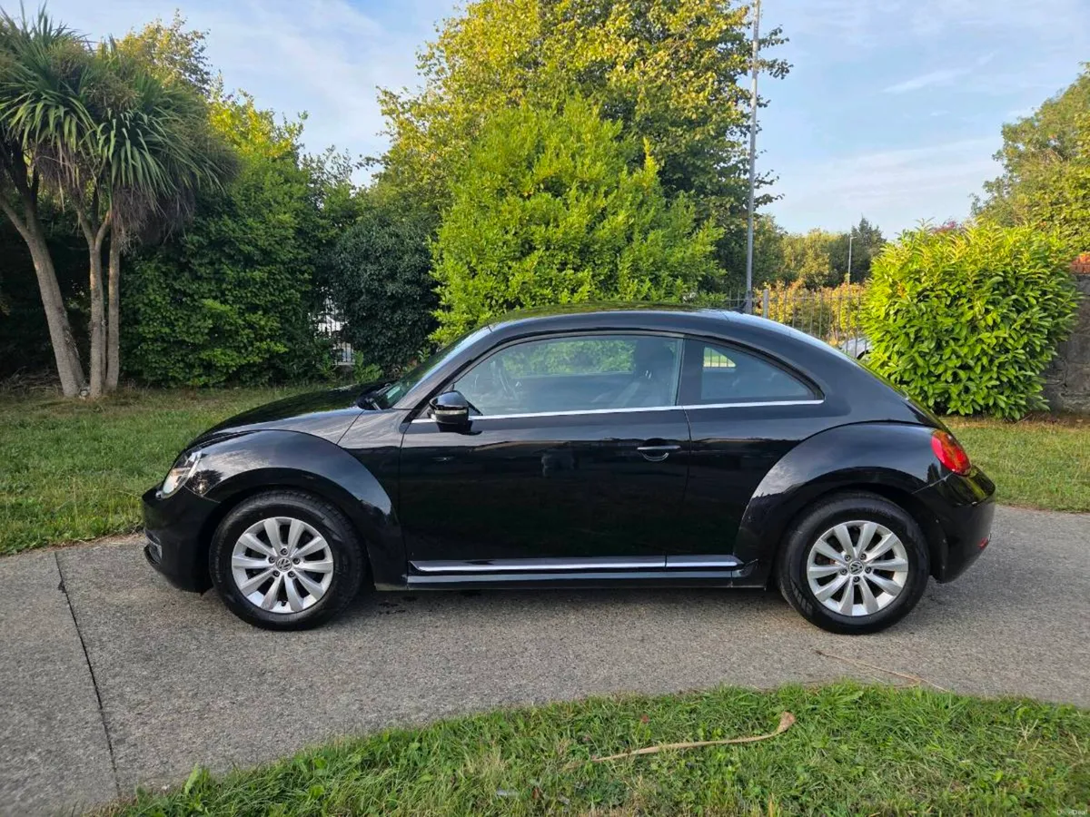 VW BEETLE AUTOMATIC - Image 4
