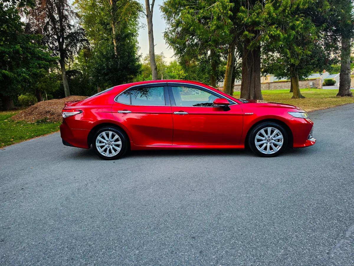 2018 Toyota Camry 2.5 Petrol Hybrid Auto G Package - Image 6