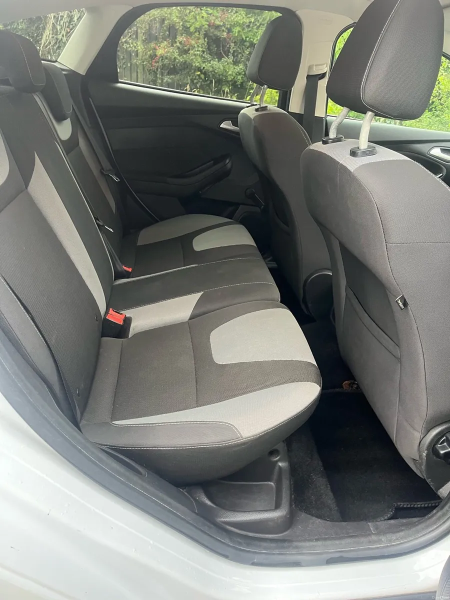 Ford Focus 1.6 - Image 3