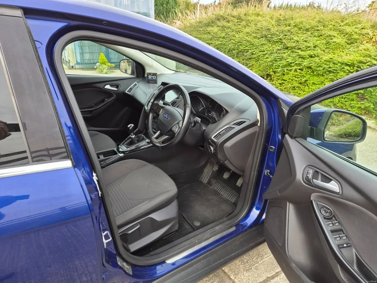 Ford Focus 2017 - Image 2