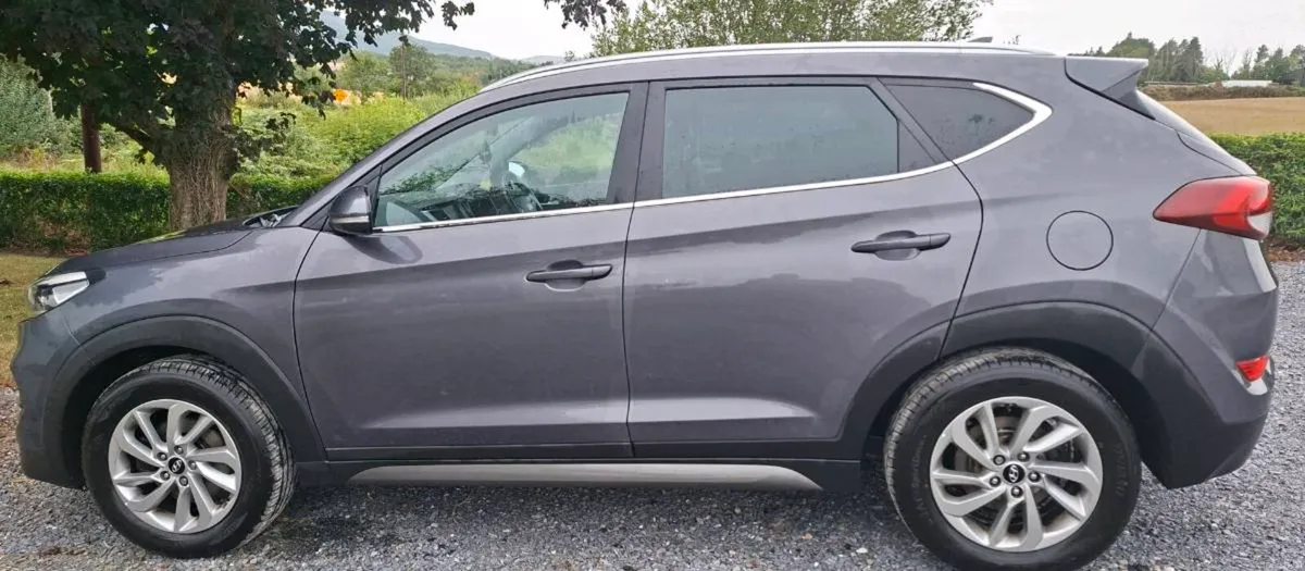 2016 Hyundai Tuscon **Premium - Image 1