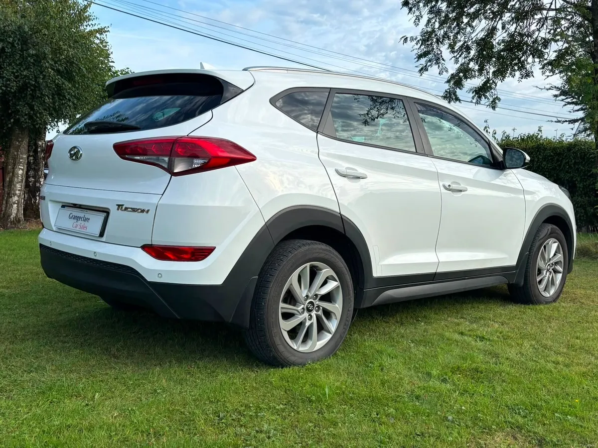 16 Hyundai Tucson Executive ~ FSH ~ Immaculate - Image 5