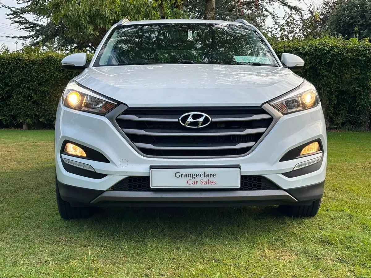 16 Hyundai Tucson Executive ~ FSH ~ Immaculate - Image 3