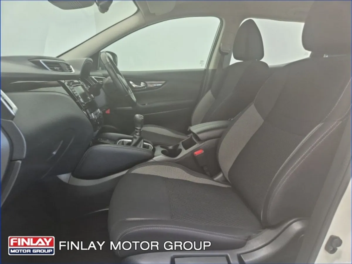 Nissan Qashqai 1.3 PET SV PREMIUM - Image 4