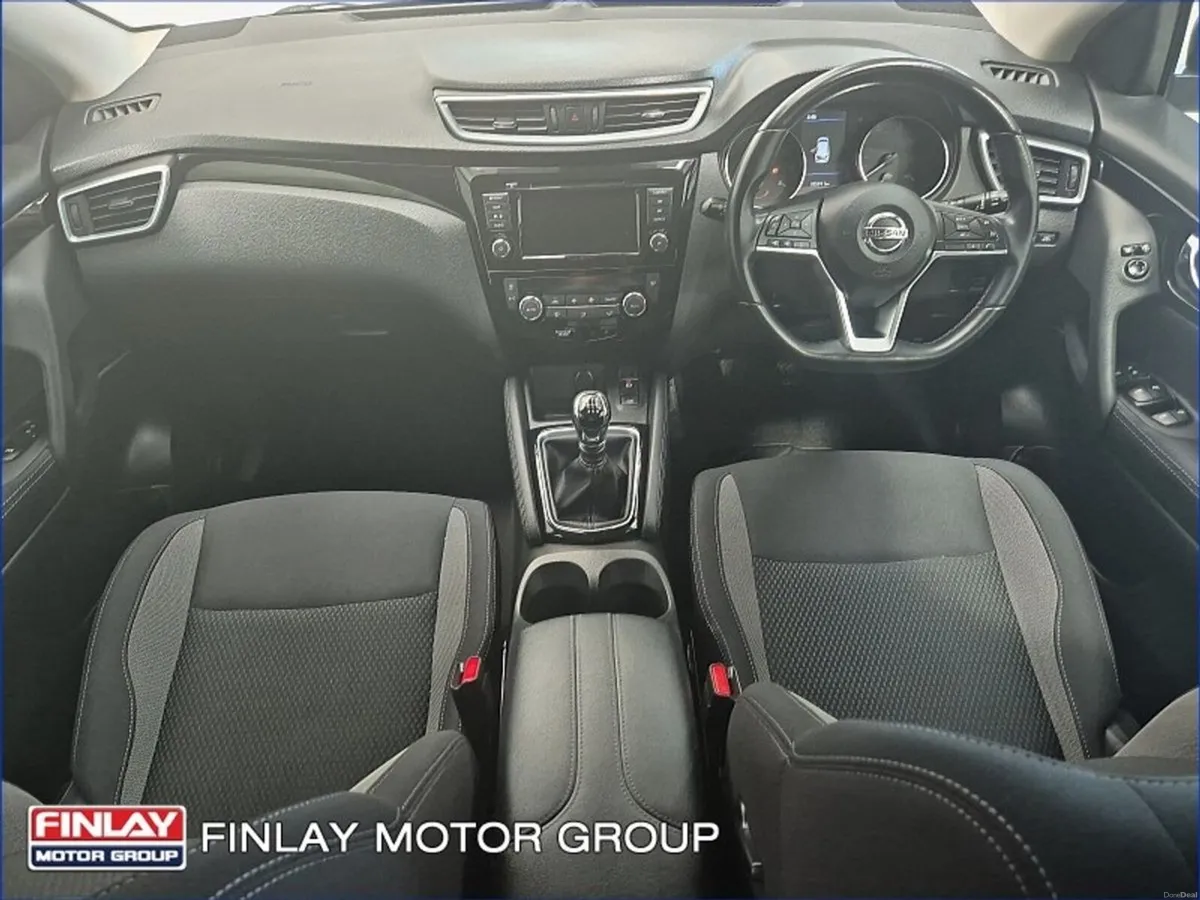 Nissan Qashqai 1.3 PET SV PREMIUM - Image 2