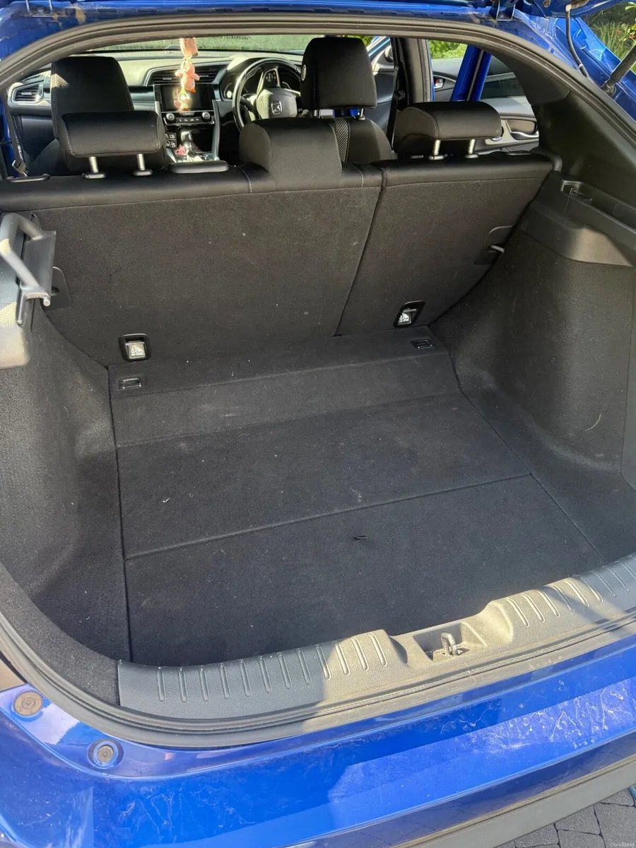 Honda Civic 2018 - Image 6