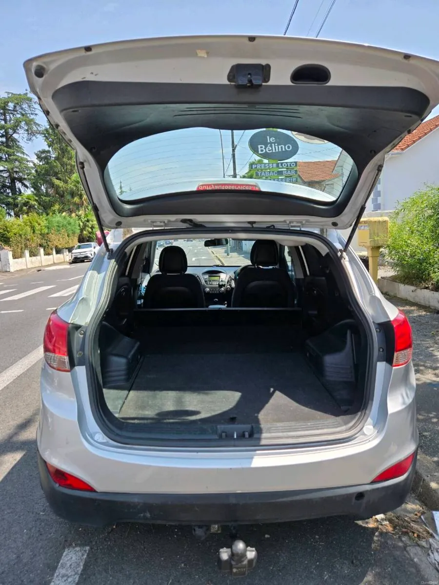 Hyundai ix35 1.7 commercial + tow ball - Image 6