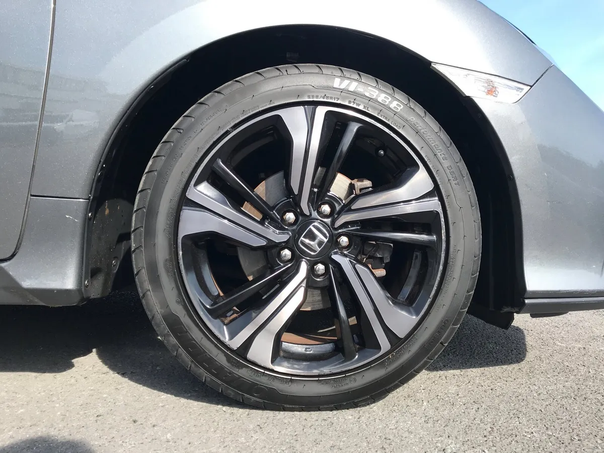 Honda Civic 2018 - Image 5
