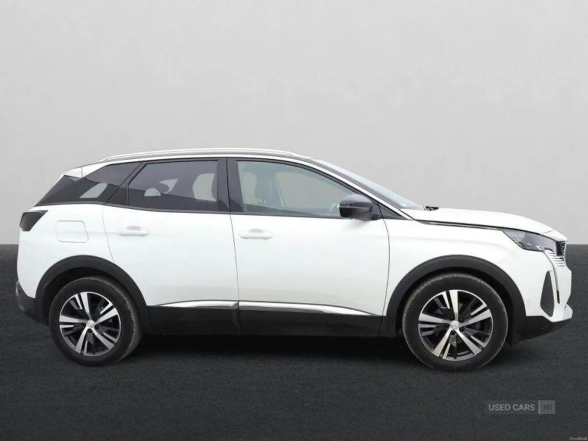 Peugeot 3008 DIESEL ESTATE - Image 2