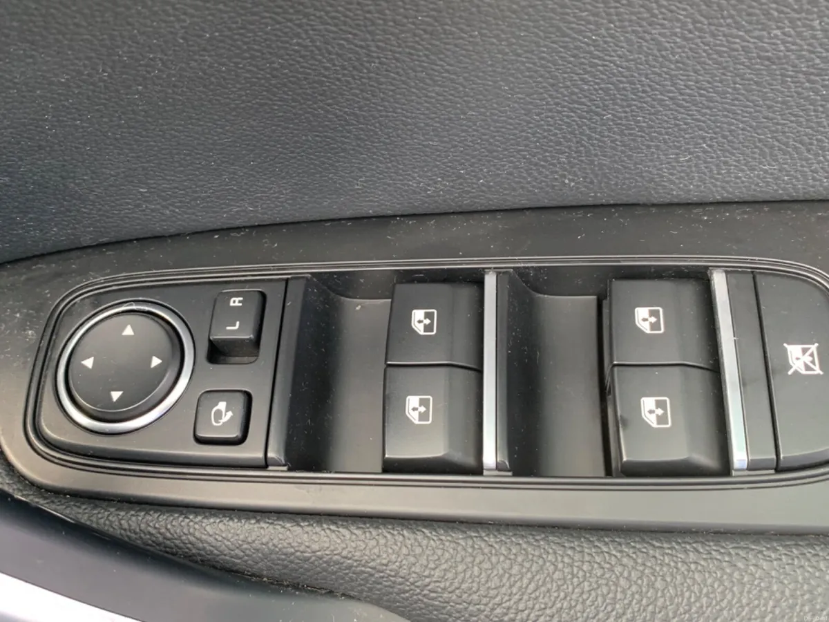 Kia XCeed 2023 Auto Hybrid  Immaculate - Image 6