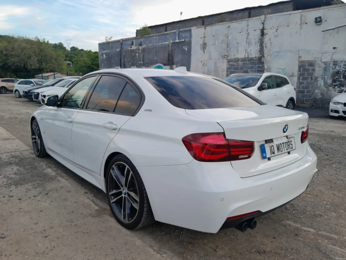 BMW 3-Series M-Sport Shadow ED 330e Plug-In-Hybrid - Image 4