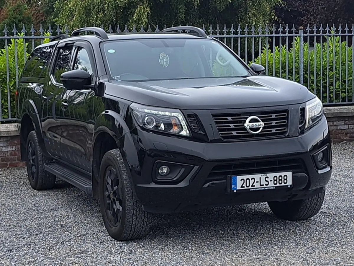 Nissan Navara Crewcab N-guard Model 2.3 Diesel Aut - Image 1