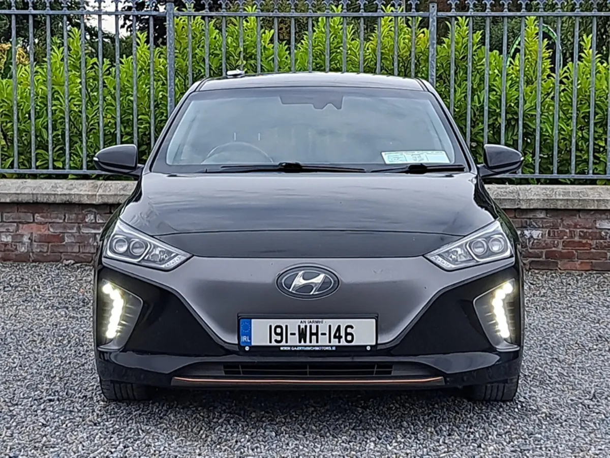 Hyundai IONIQ Electric Premium 38 k/wh battery. - Image 5