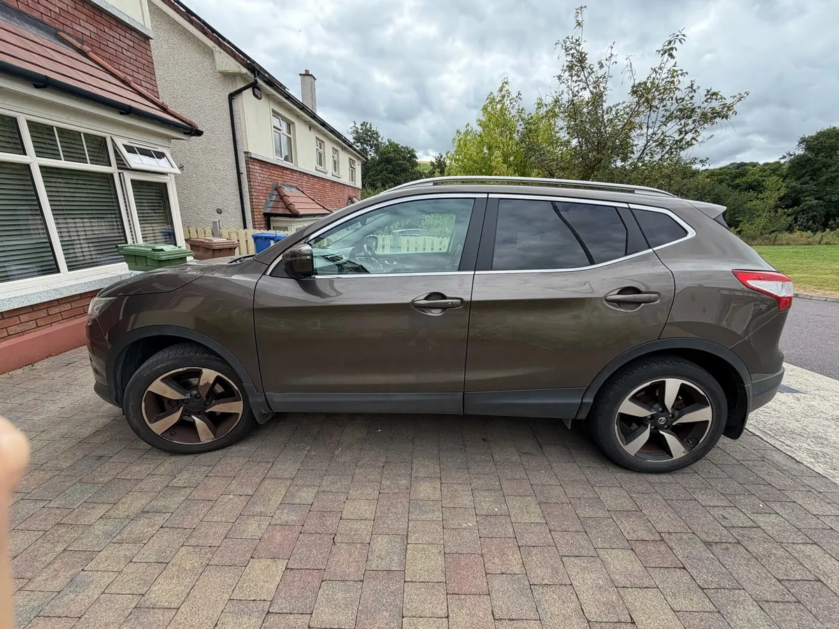 2016 QASHQAI 1.6 PREMIUM CVT AUTOMATIC LOW MILEAGE - Image 3